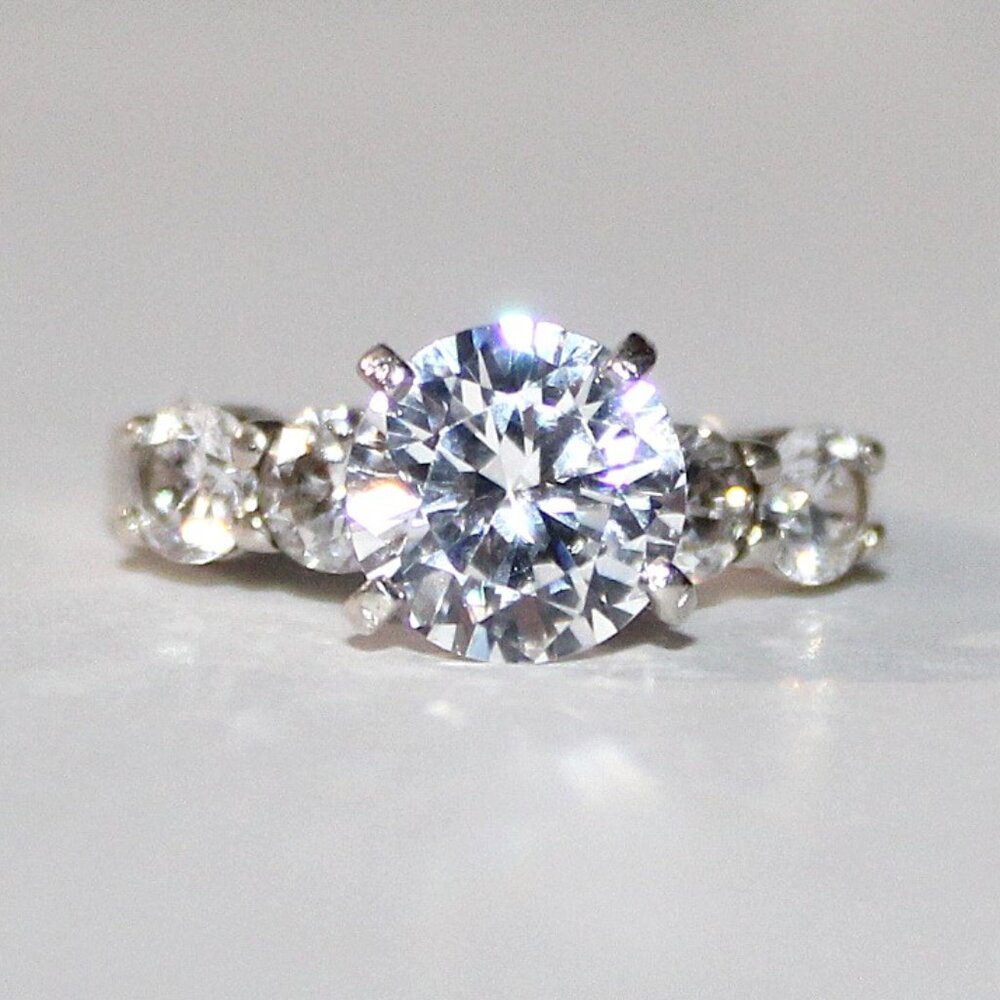 Sterling Silver Cubic Zirconia Ring Size 6